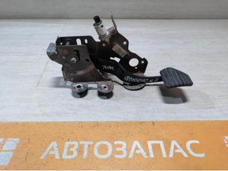 Fluence №4 педаль тормоза акпп