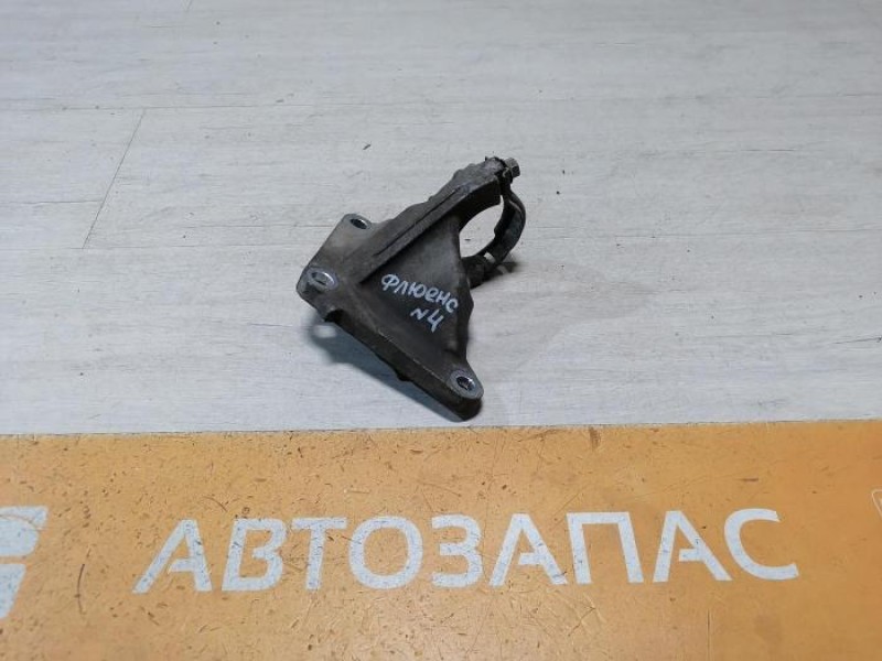 Fluence №4 кронштейн подвесного подшипника