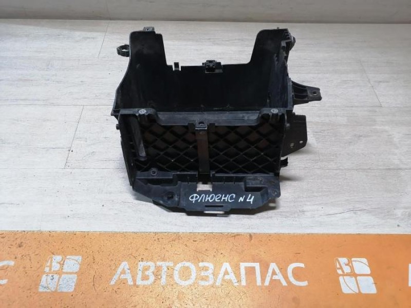 Fluence №4 площадка под аккумулятор корпус