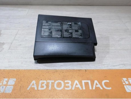 Fluence №4 крышка аккумулятора