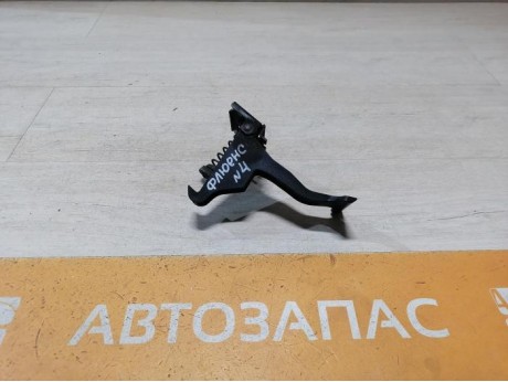 Fluence №4 ручка замка капота