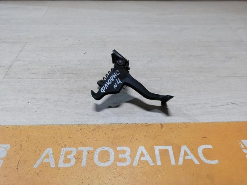Fluence №4 ручка замка капота
