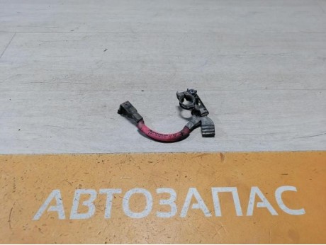 Fluence №4 клемма плюсовая