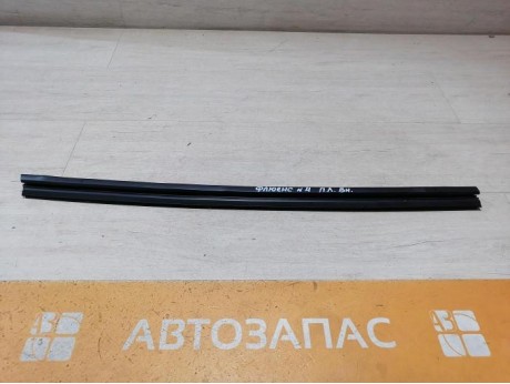 Fluence №4 бархотка внутренняя передняя левая