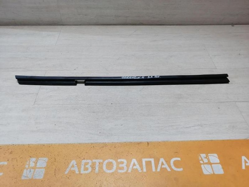 Fluence №4 бархотка внутренняя задняя левая