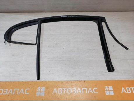 Fluence №4 бархотка верхняя задняя правая уплотнитель стекла