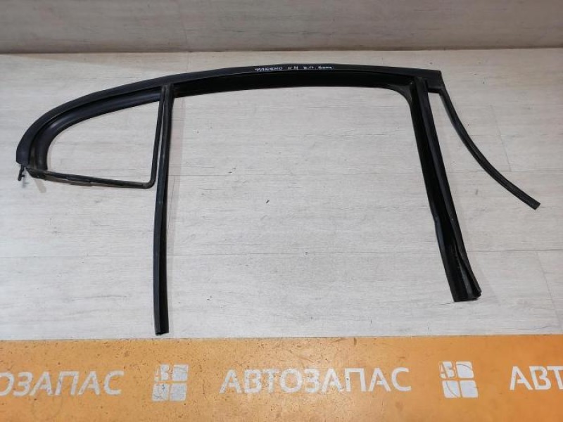 Fluence №4 бархотка верхняя задняя правая уплотнитель стекла