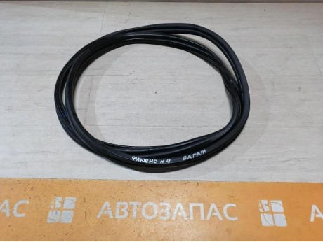 Fluence №4 уплотнитель багажника