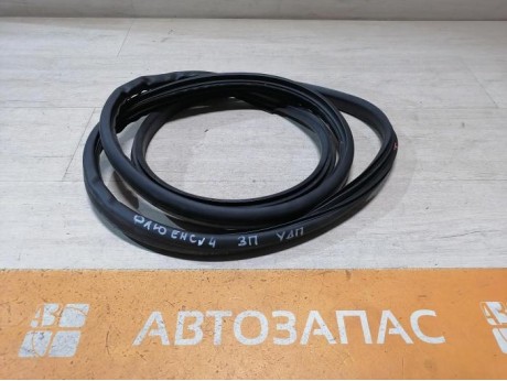 Fluence №4 уплотнитель дверного проема задний правый