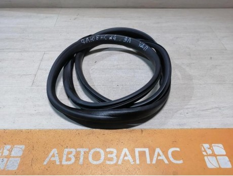 Fluence №4 уплотнитель дверного проема задний левый