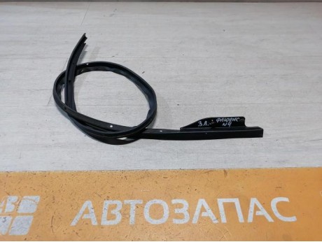 Fluence №4 уплотнитель двери нижний задний левый