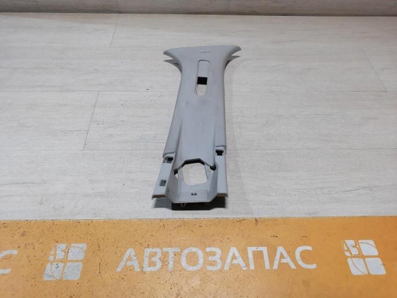 Fluence №4 обшивка средней стойки верхняя правая