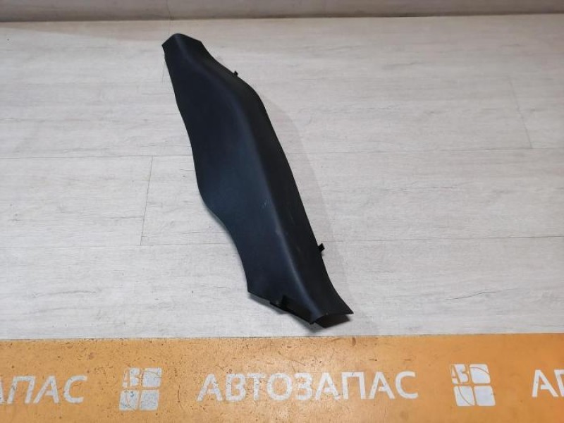 Fluence №4 обшивка задней стойки нижняя левая