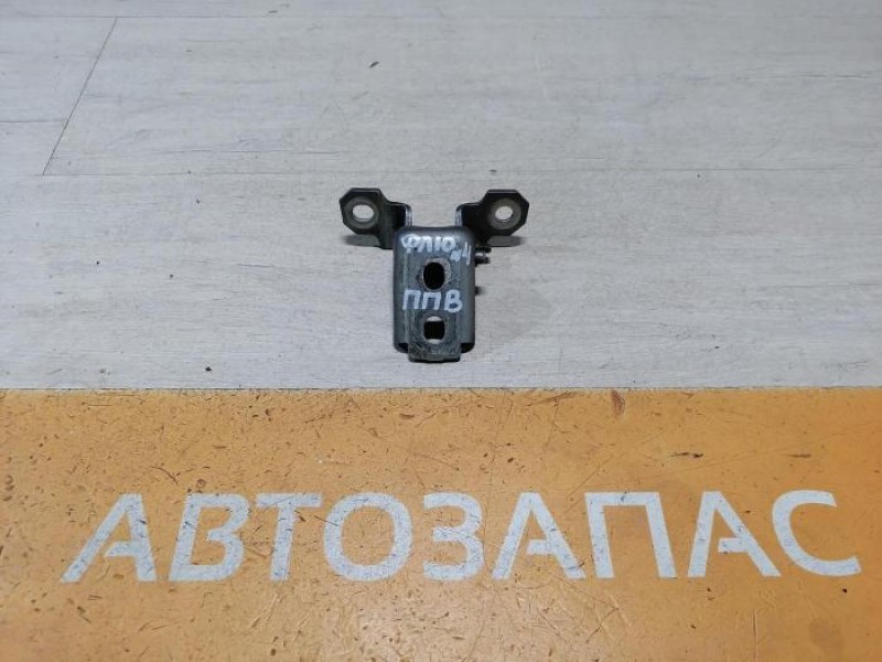 Fluence №4 петля двери верхняя правая