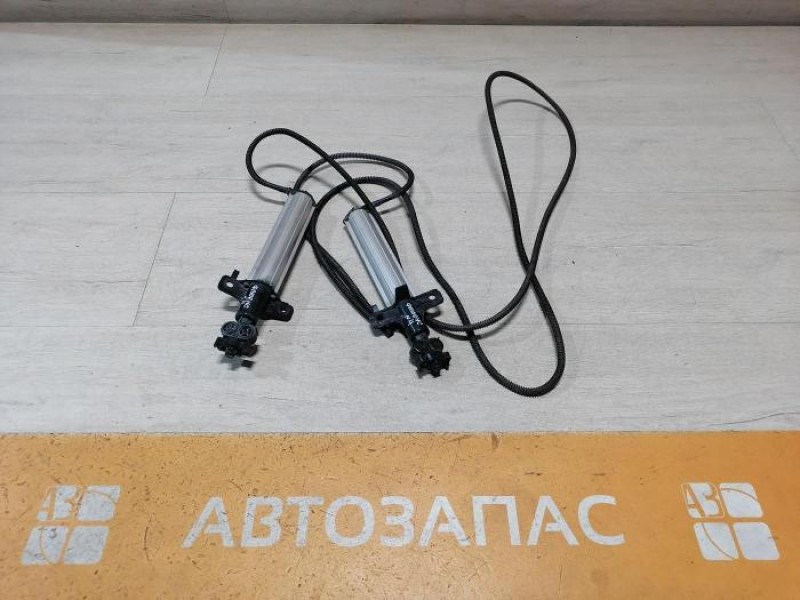 Fluence №4 форсунка омывателя фар деф