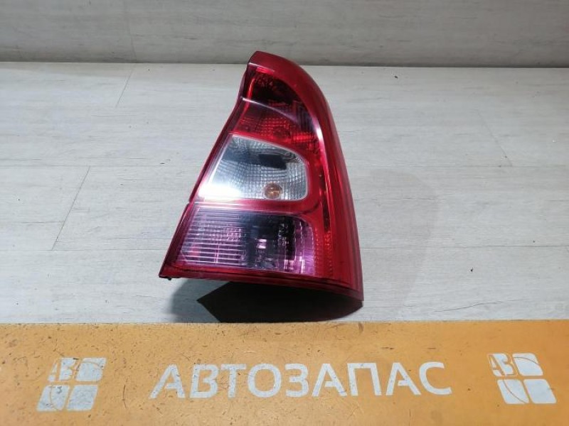 Logan ф2 №4 фонарь правый