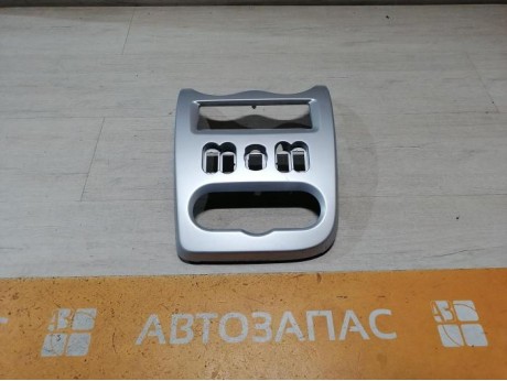 Logan ф2 №4 рамка под магнитолу блок кнопок деф