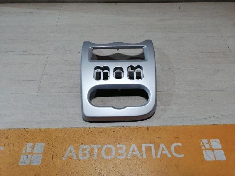 Logan ф2 №4 рамка под магнитолу блок кнопок деф