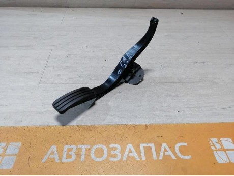 Logan ф2 №4 педаль газа