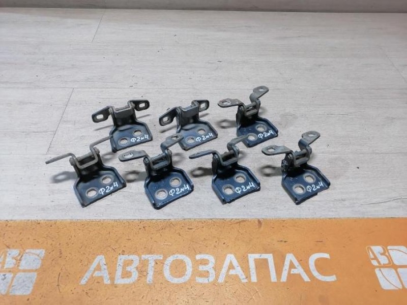 Logan ф2 №4 петля двери