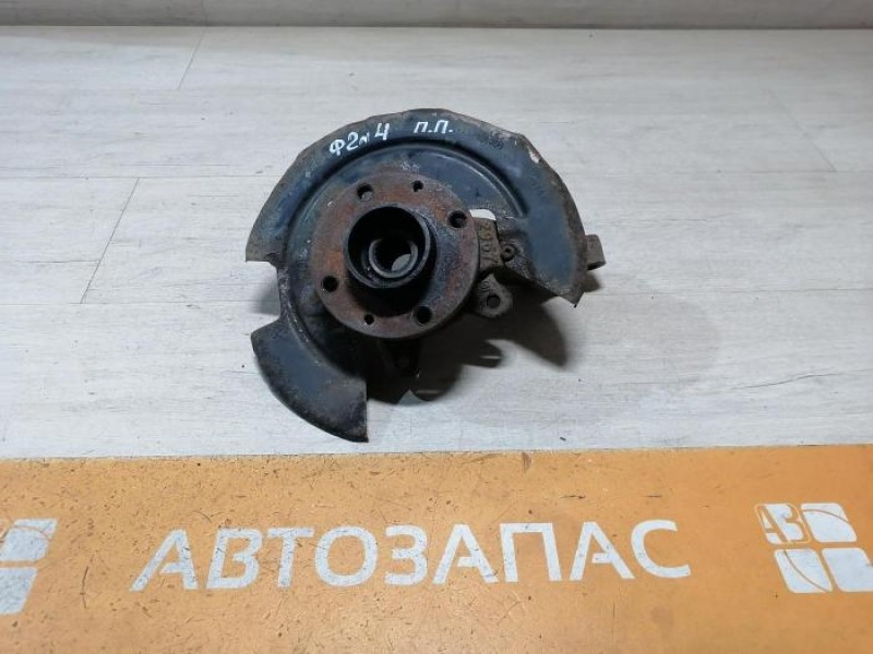 Logan ф2 №4 кулак правый