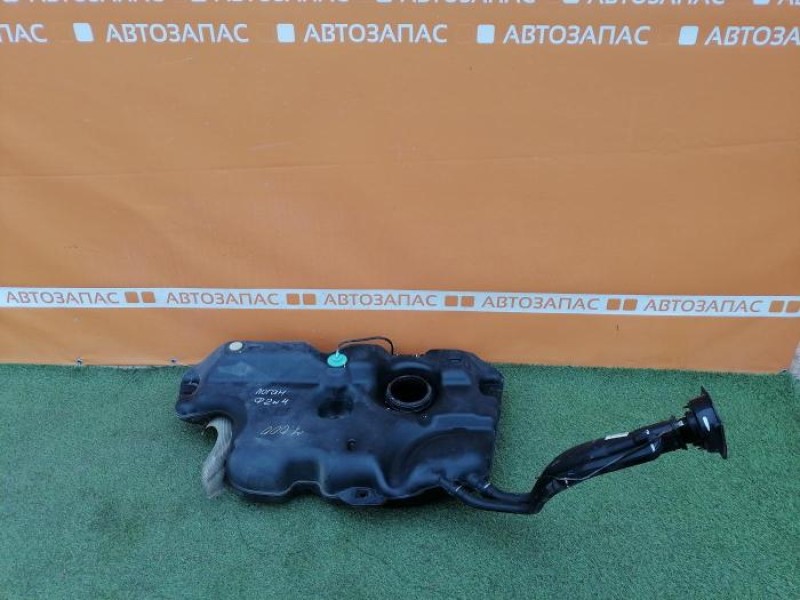Logan ф2 №4 бензобак