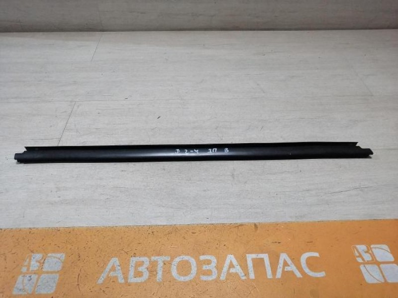 Logan ф2 №4 бархотка внутренняя задняя правая