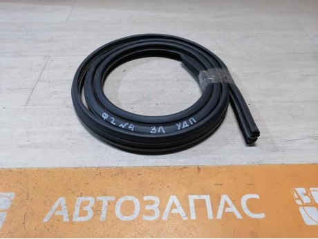 Logan ф2 №4 уплотнитель дверного проема задний левый