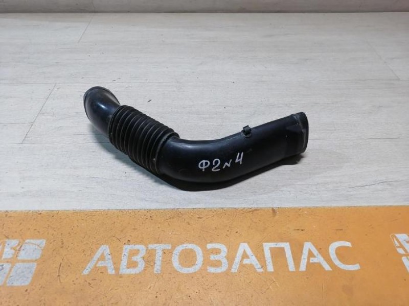 Logan ф2 №4 патрубок воздушного фильтра 8200516253