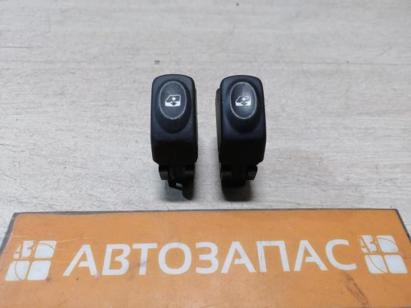 Logan ф2 №4 кнопка стеклоподъемника задних пассажиров