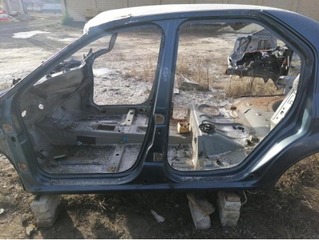 Logan ф2 №4 порог левый