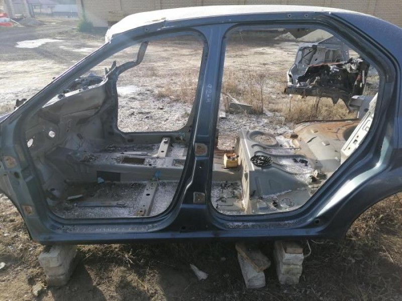 Logan ф2 №4 порог левый