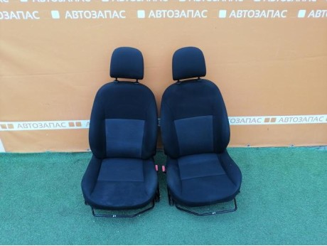 Logan №51 сиденье переднее к-кт деф