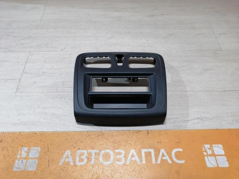 Logan №51 рамка под магнитолу дефлекторы