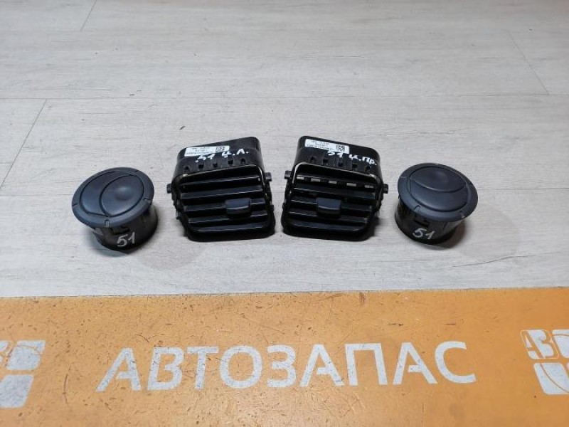 Logan №51 дефлектор торпедо боковой текстурный