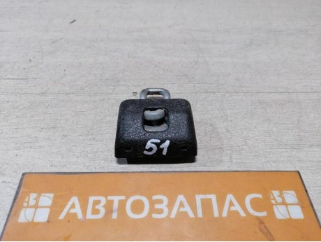 Logan №51 петля замка багажника