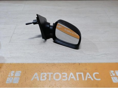 Logan №51 зеркало правое мех черное