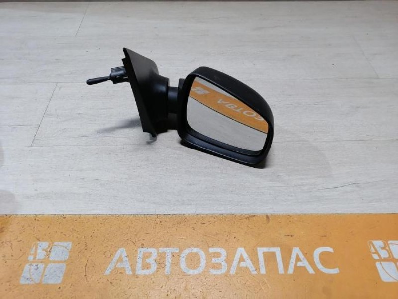 Logan №51 зеркало правое мех черное