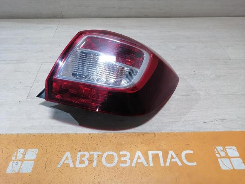 Sandero №16 фонарь правый