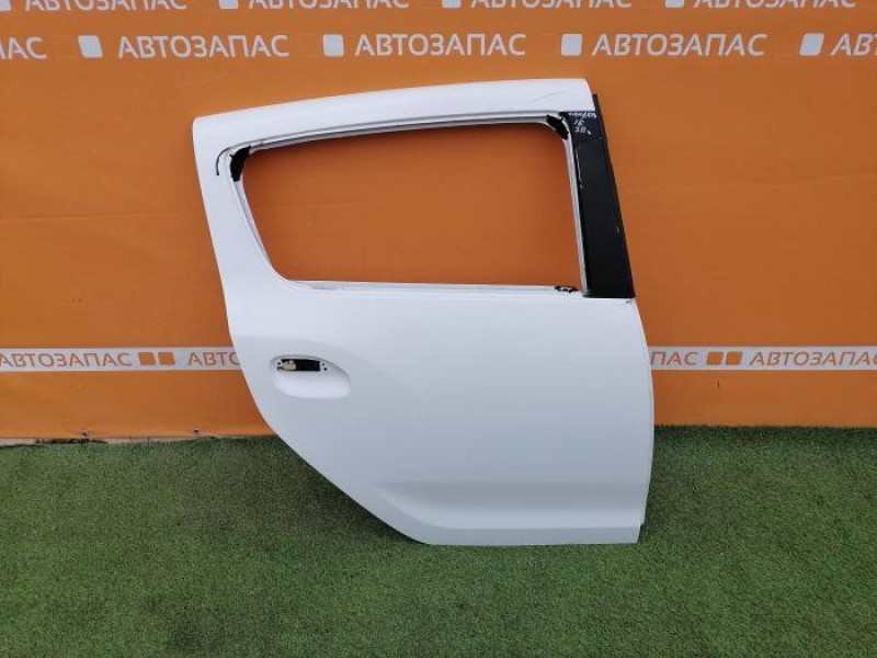 Sandero №16 дверь задняя правая деф