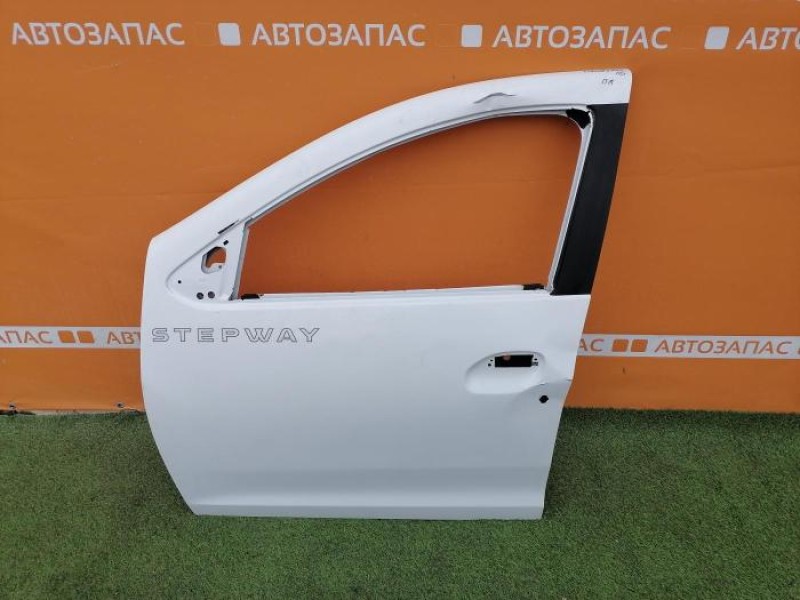 Sandero №16 дверь передняя левая деф