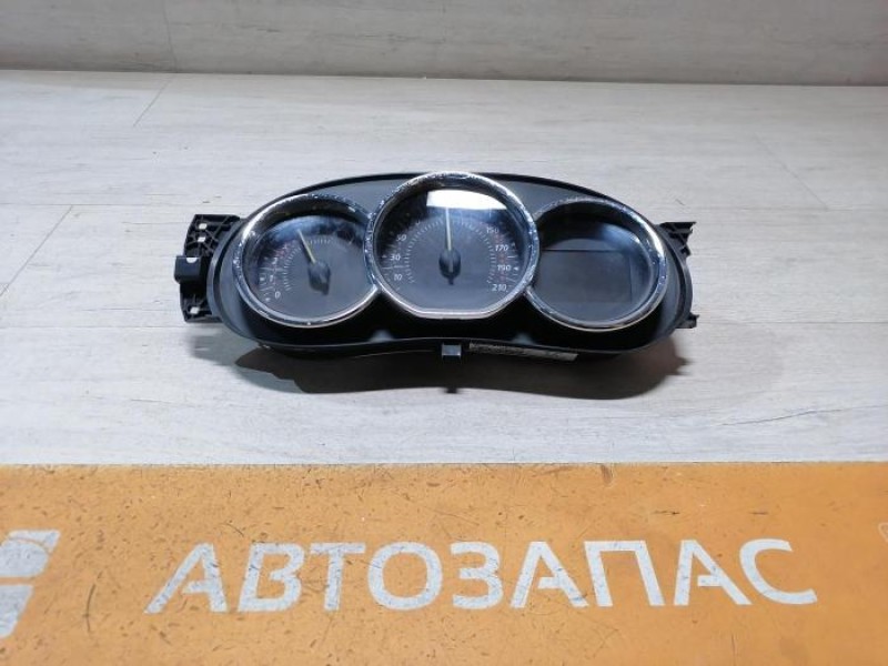 Sandero №16 панель приборов деф рест