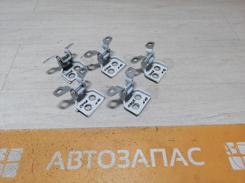 Sandero №16 петля двери