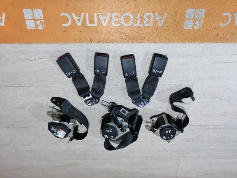 Sandero №16 ремень безопасности задний средний