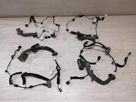 Sandero №16 проводка двери передняя правая