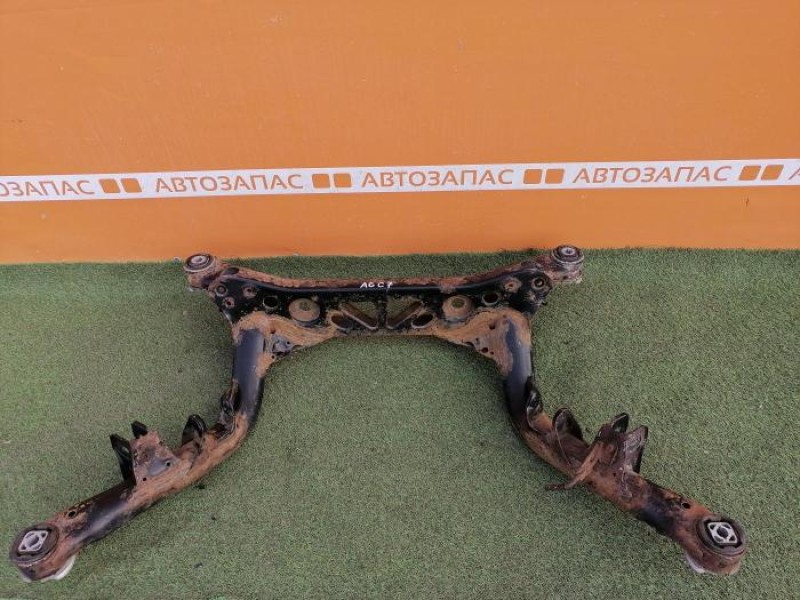 Audi A6 C7 подрамник задний