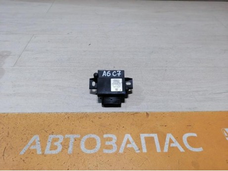 Audi A6 C7 блок управления бензонасосом