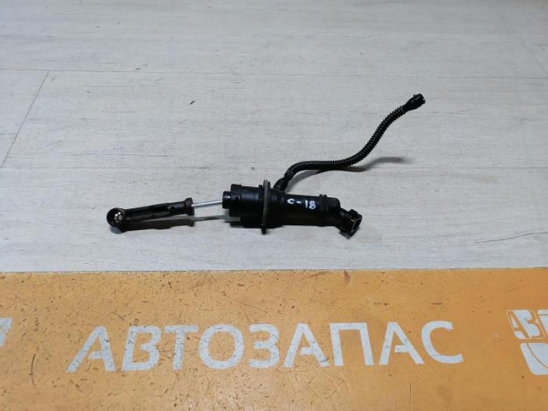 Sandero №18 цилиндр сцепления главный