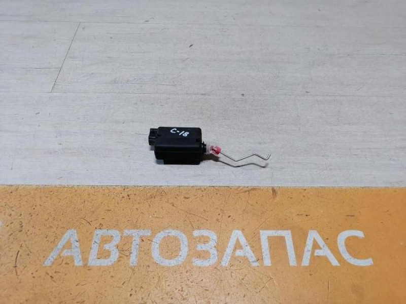 Sandero №18 активатор замка багажника