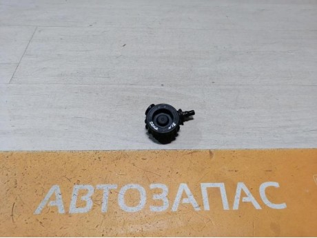 Sandero №18 клапан прокачки сцепления